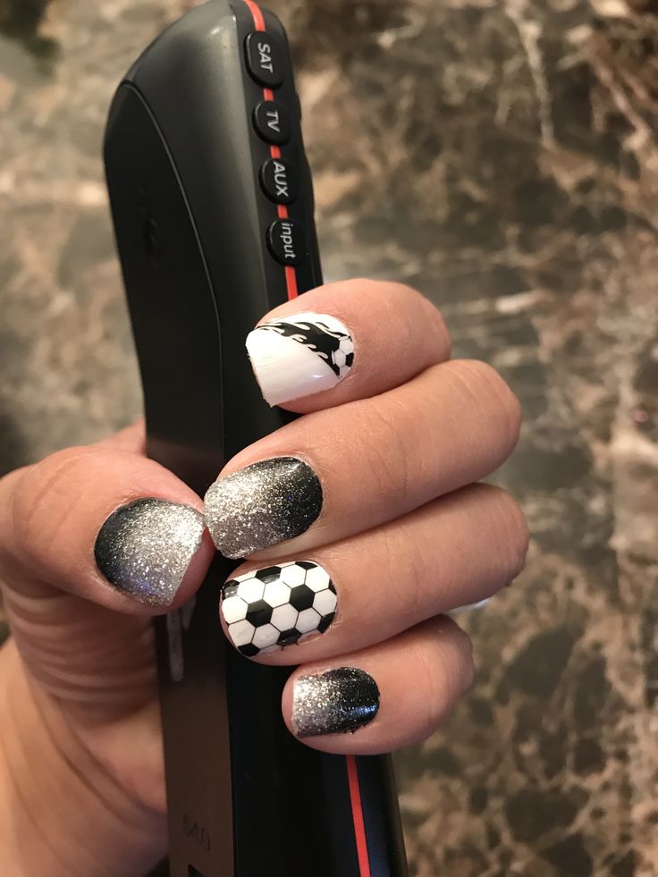 disenos-para-unas-cortas-de-futbol-1