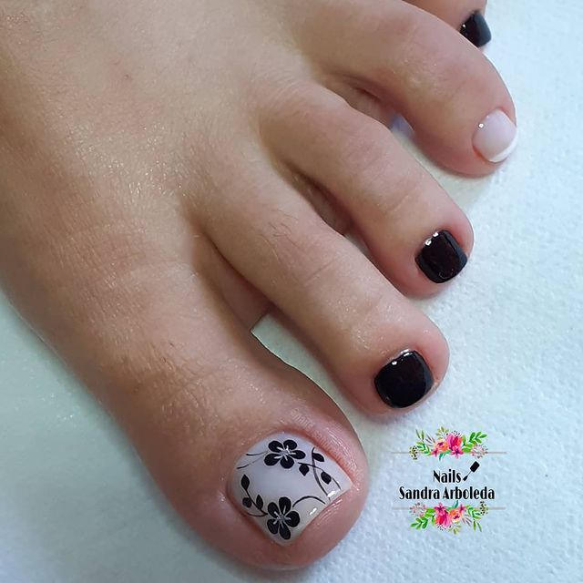 disenos-para-unas-de-los-pies-oscuroz-3