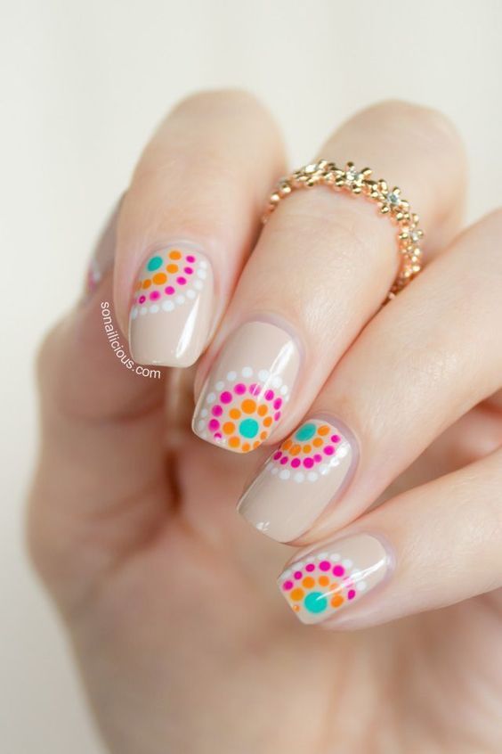 diy-diseno-de-unas-faciles-con-puntos-2