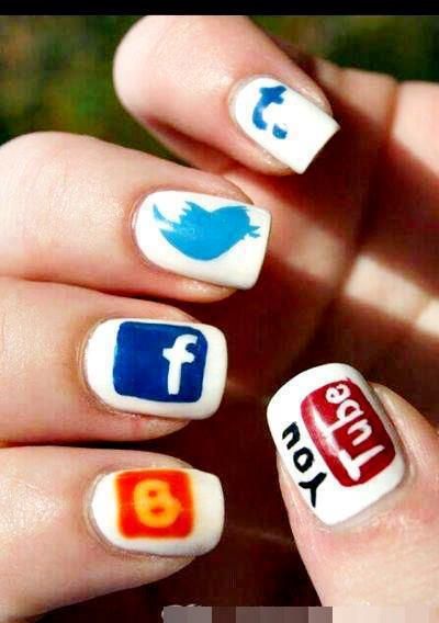 imagenes-de-unas-con-disenos-de-redes-sociales-4
