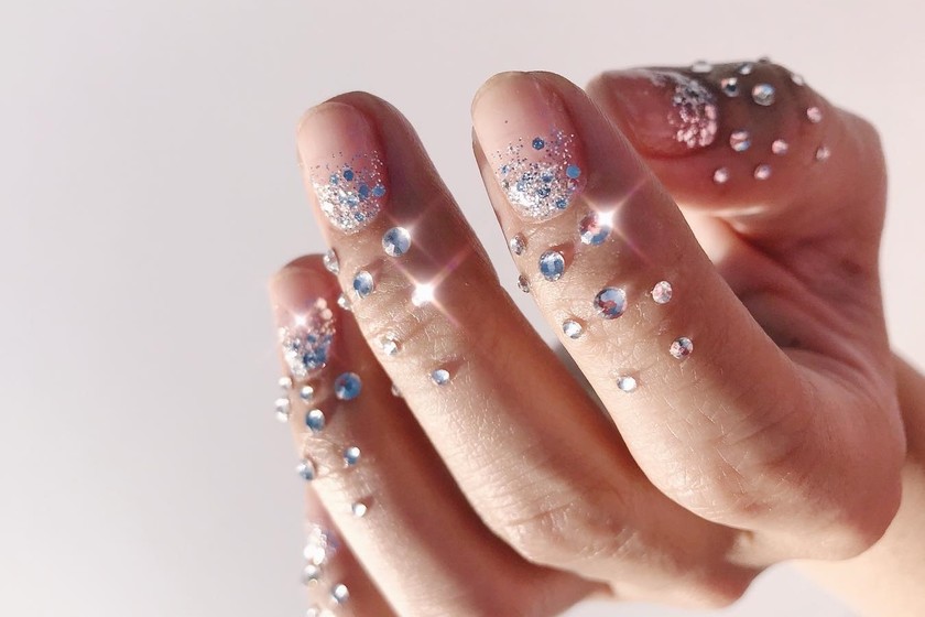 los-mejores-disenos-de-unas-otono-invierno-con-swarovski-4