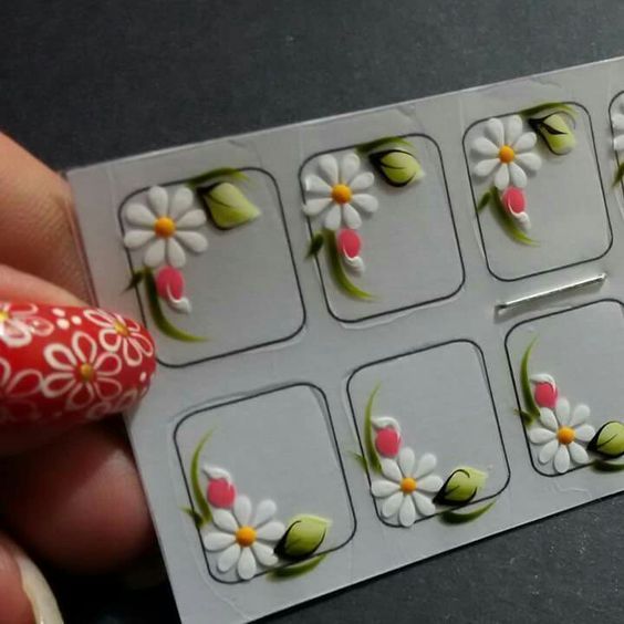 stickers-para-hacer-disenos-de-unas-3