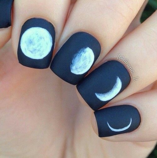 unaa-con-diseno-de-luna-6