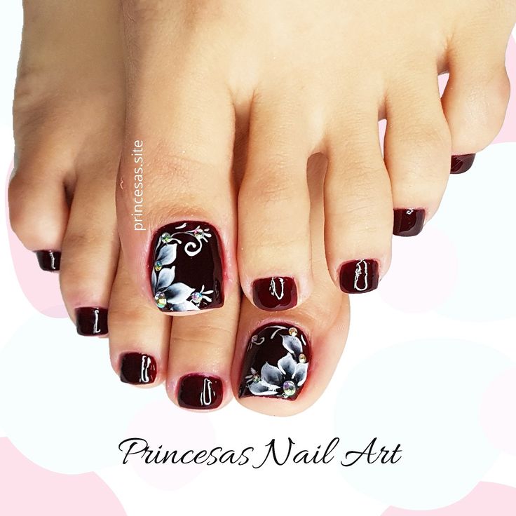 unas-acrilicas-de-los-pies-disenos-en-tinto-de-instagram-1