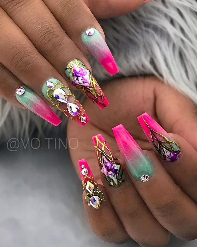 unas-acrilicas-diseno-de-carolina-herrera-queen-4