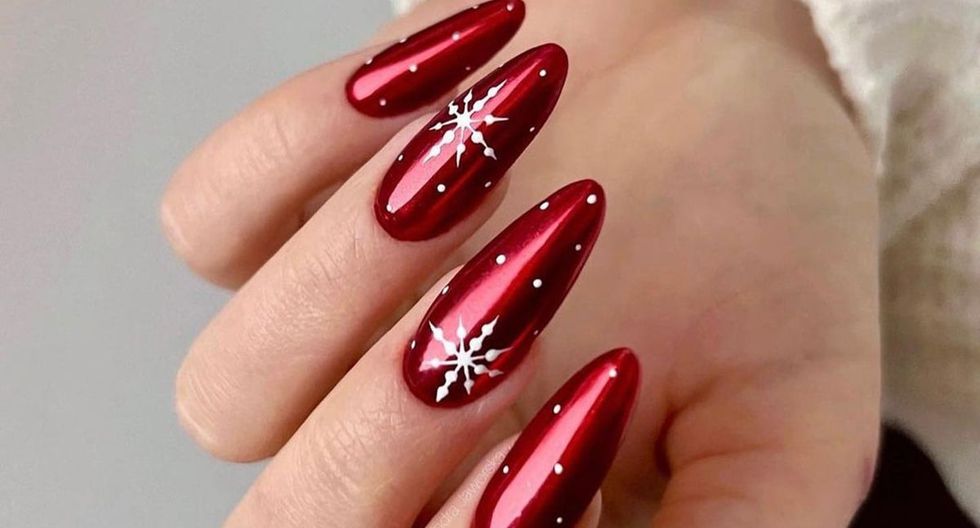 unas-acrilicas-diseno-de-carolina-herrera-queen-5