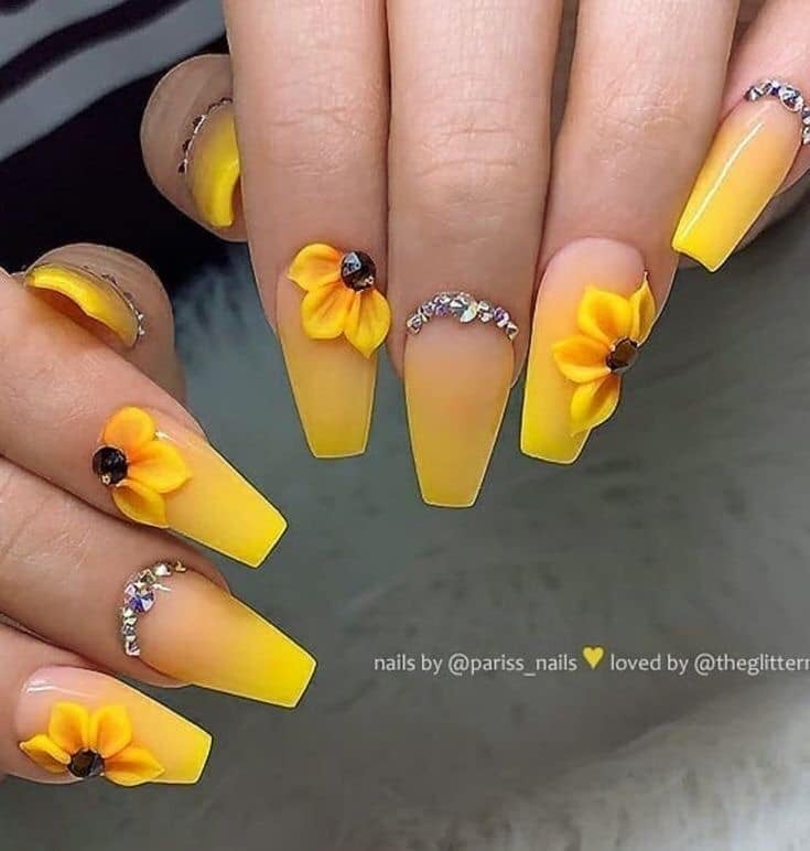 unas-amarillas-con-diseno-de-piedritas-7