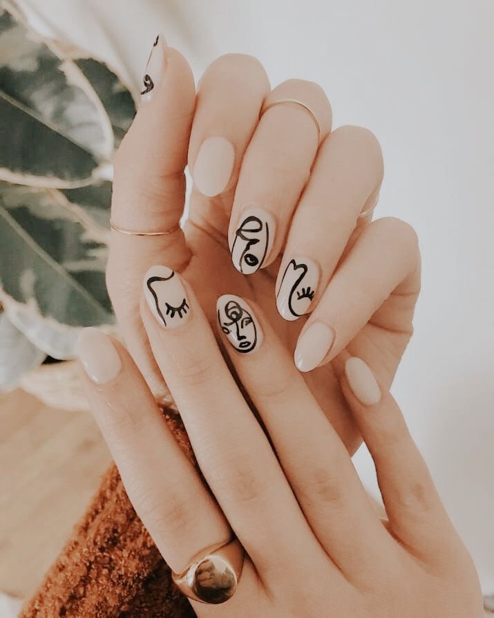 unas-blancas-con-diseno-de-ojo-tumbrl-4