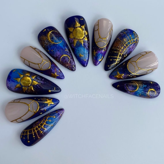 unas-celestes-con-diseno-de-luna-3