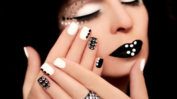 unas-con-diseno-de-carnaval-6