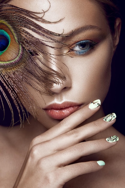 unas-con-diseno-de-make-up-7