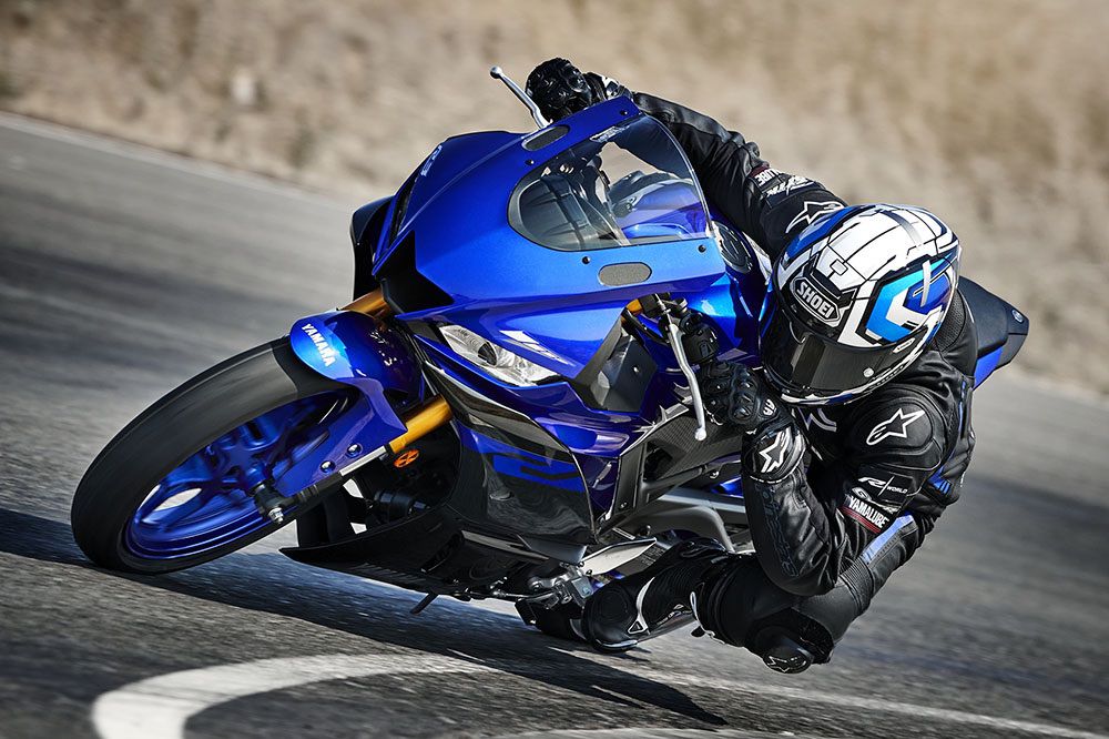 unas-con-diseno-de-moto-deportivas-6