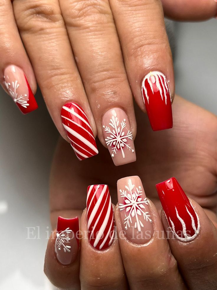unas-con-diseno-de-nieve-de-navidad-3