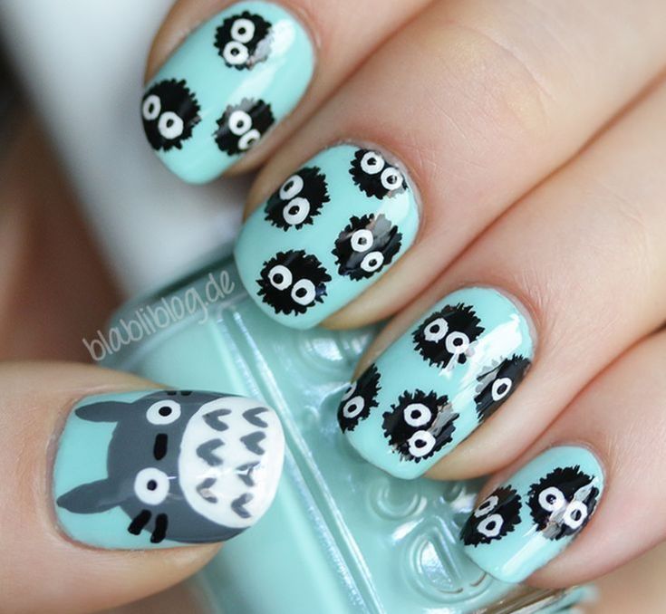 unas-de-acrilico-con-diseno-totoro-6