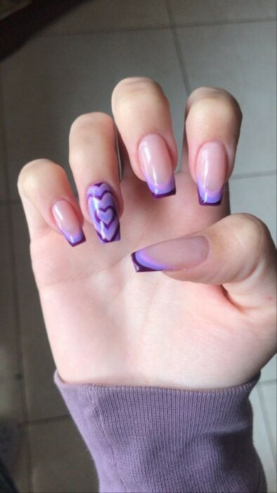 unas-de-acrilico-diseno-morado-7