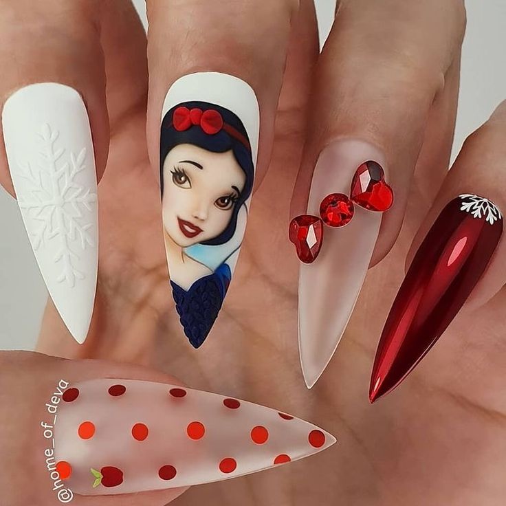 unas-de-acri­lico-disenos-de-disney-princesas-6