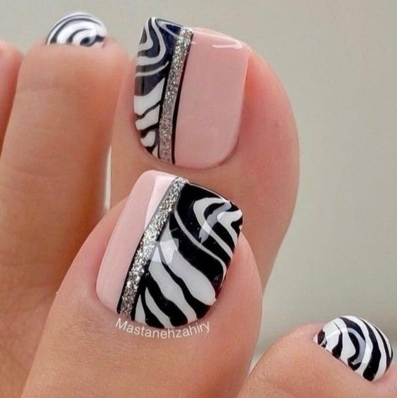unas-de-pies-diseno-de-cebra-4