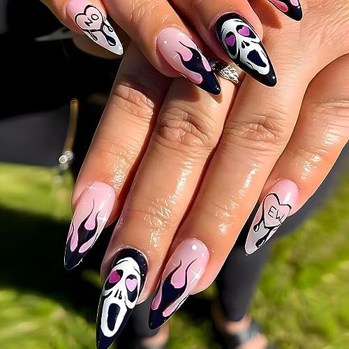 unas-en-forma-de-almendra-diseno-de-calaveras-1