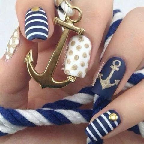 unas-esculturales-con-diseno-de-marinero-1