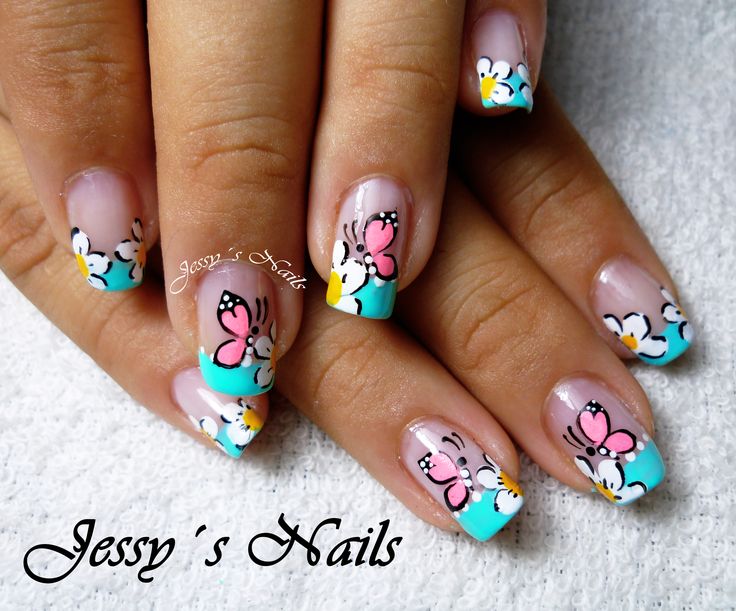 unas-pintadas-con-disenos-de-mariposas-6
