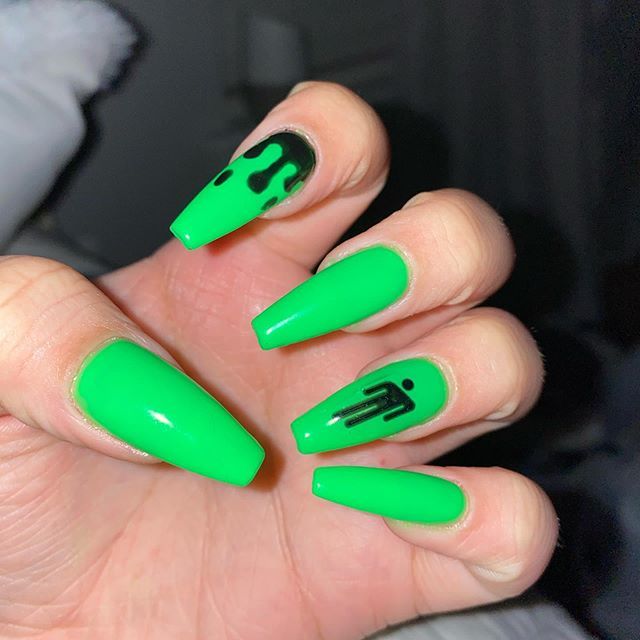 unas-postizas-de-billie-eilish-3-tipos-de-diseno-3